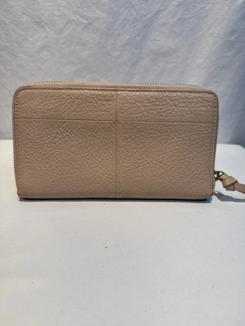 Tory Burch Taupe Pebbled Leather Zip Wallet with Logo - Picture 2 of 12